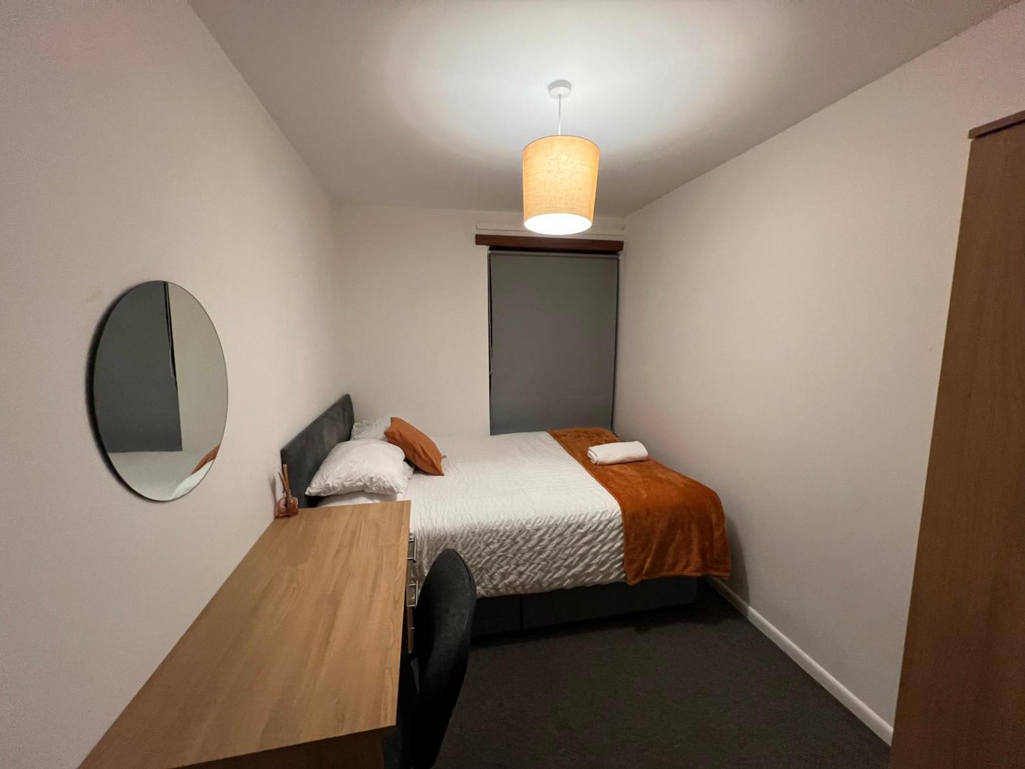 The Coral Guest House 1 Mile From Winchester Market Bagian luar foto